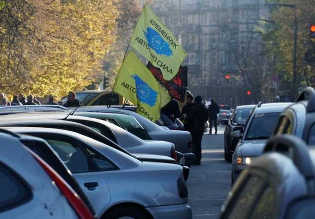 Успеть в последний вагон: стоит ли сейчас покупать «бляху»