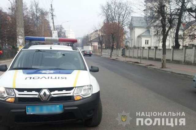 На Прикарпатті водій збив двох неповнолітніх дівчат і втік з місця аварії