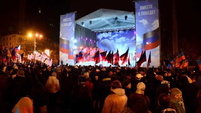 Колдун, Пушилин, шашлыки. В центре Донецка «празднуют» окончание «выборов»