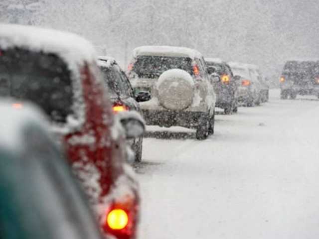 Как ’’пережить’’ первый снег: украинским водителям дали важные советы