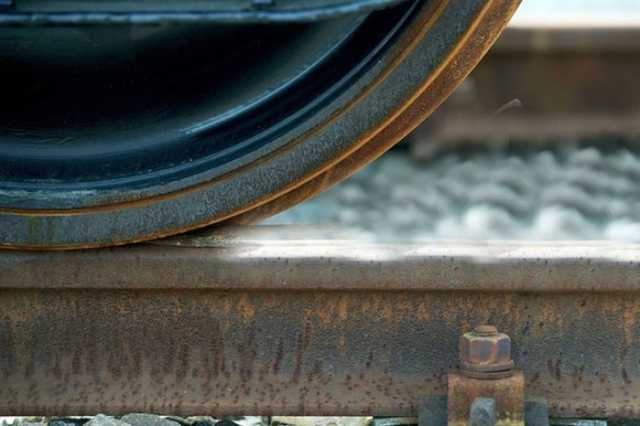 В Киеве машинист тепловоза переехал собственного сына