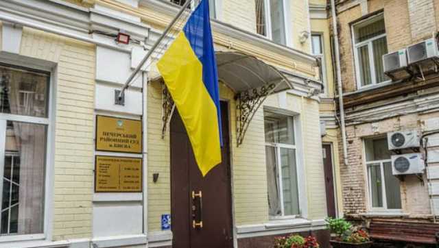 Заммэра Черновцов ответит по закону за взятку 200 тысяч гривен