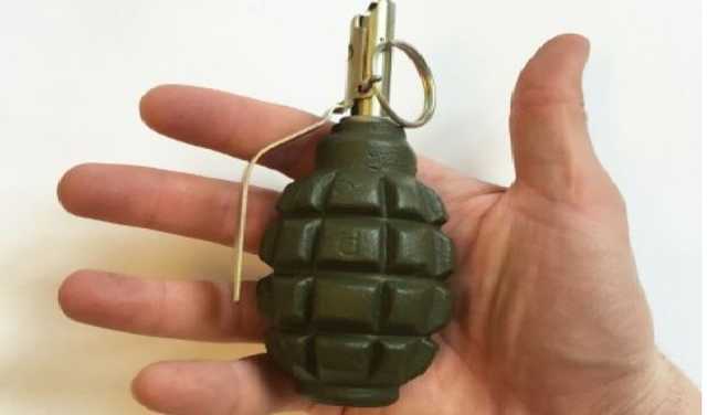 В Запорожье неизвестный бросил гранату в трех случайных прохожих и сбежал