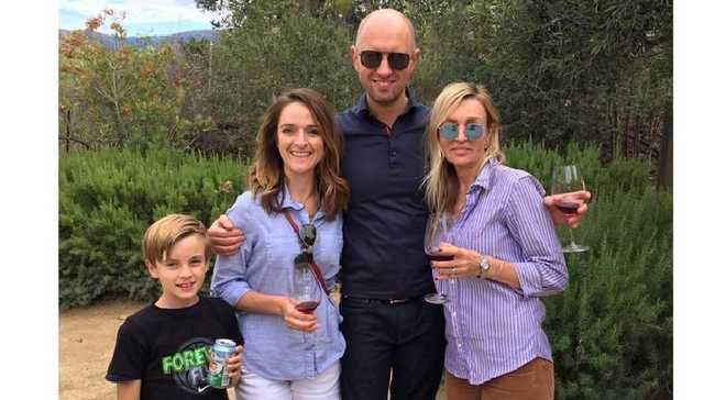 Старшая сестра Арсения Яценюка живет в Санта-Барбаре