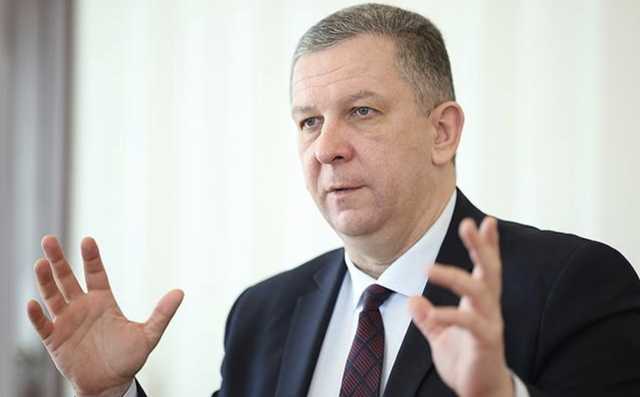 У Гройсмана разъяснили почему предложили заробитчанам декларировать свои доходы