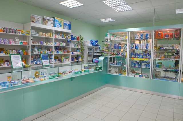 В аптеках запретят продавать шприцы, капельницы, вату, пластырь, подгузники и перчатки