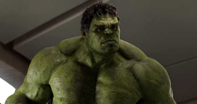 В киевском метро покатался настоящий Халк