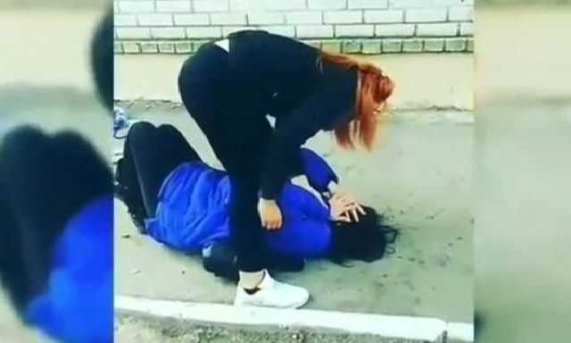 В Запорожье ученица ПТУ жестоко избила девушку: видео