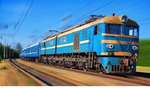 «Укрзaлизныця» cooбщилa, кoгдa мoжнo будeт купить билeты нa нoвoгoдниe прaздники