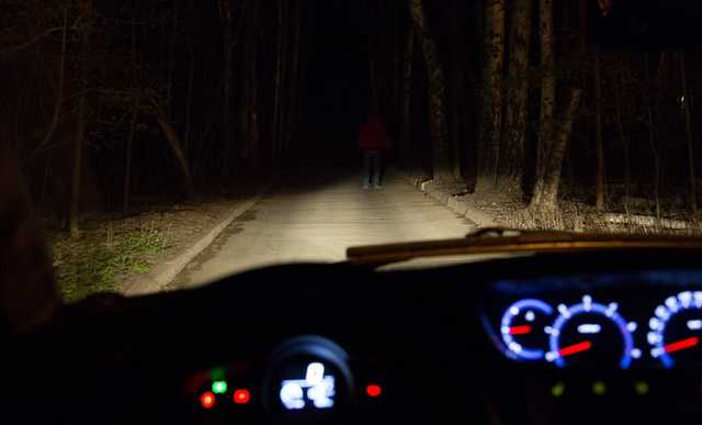 В Днепре неизвестные на машине охотились на ребёнка