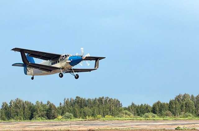На Полтавщине неизвестные угнали самолет