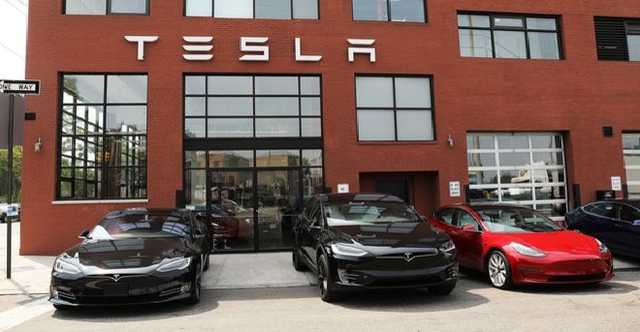 В Киеве прямо из салона угнали премиальный электромобиль Tesla Model X