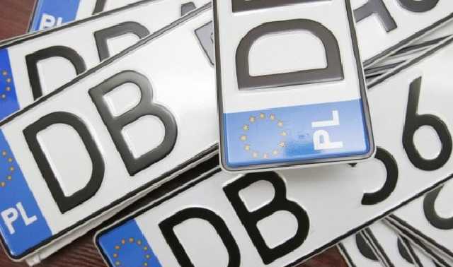 Налоговая требует уже с завтрашнего дня начинать платить за «евробляхи»