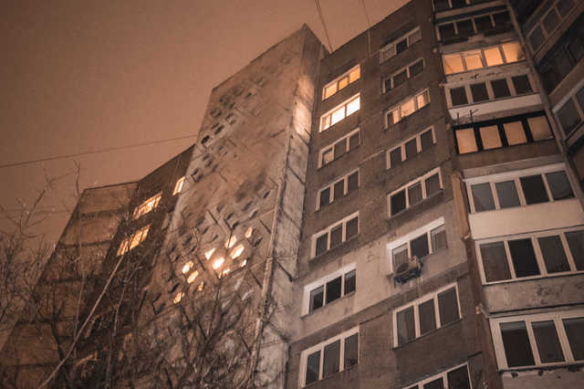 В Киеве на Оболони сгорела квартира парализованного пенсионера