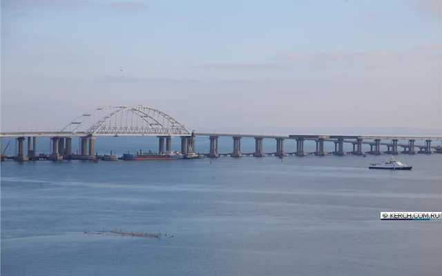 Украинские корабли прошли Керченский пролив