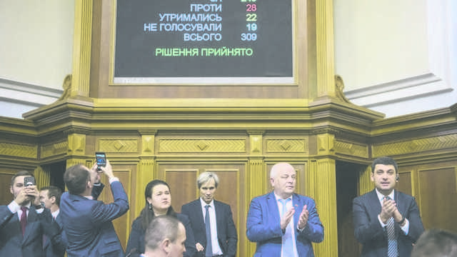 "В следующем году будет еще труднее". Кому отдали деньги из госбюжета