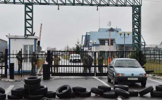 Движение транспортных средств на границе с Польшей восстановлено