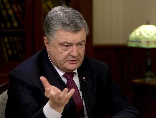 Порошенко заявил, что передал через Трампа сообщение Путину