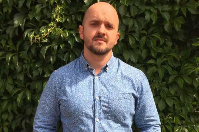 Силовики проводят обыски у блогера Крутчака по делу о секс-скандале в “украинском ФБР”