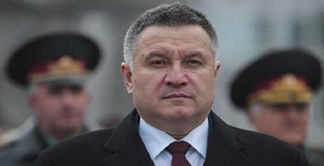 Михаил Подоляк: “Станет ли Аваков уличным гарантом?”