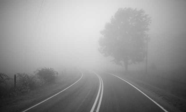 Водителей Украины предупредили о сильнейших туманах на дорогах