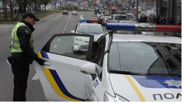 Алкоголь и ссора: в Одесской области дочь чуть не зарезала собственных родителей