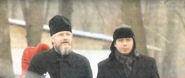 Журналисты засекли представителя УПЦ МП за встречей с российским разведчиком
