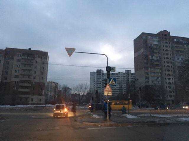 В Киеве пропал свет в целом микрорайоне