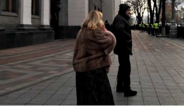 Владимир Бойко: “Допускаю, что это спецодежда, которую выдают пресс-секретарям”