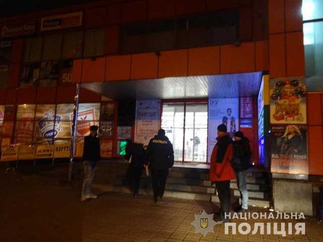 В Киеве мужчина напал на деда и отобрал у него пенсию
