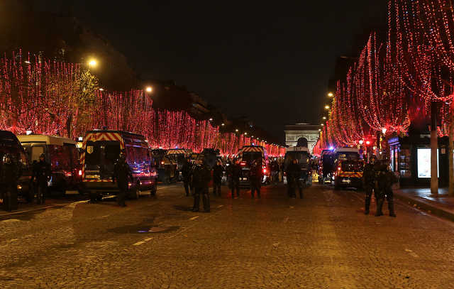 Минфин Франции: Протесты «желтых жилетов» — катастрофа для экономики