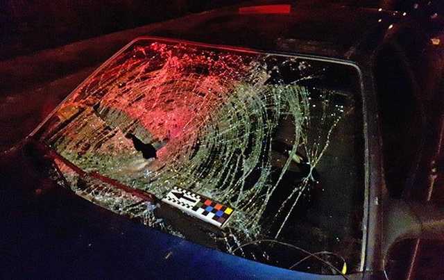 10 машин в хлам: в Кривом Роге "евробляхер" разнес автостоянку