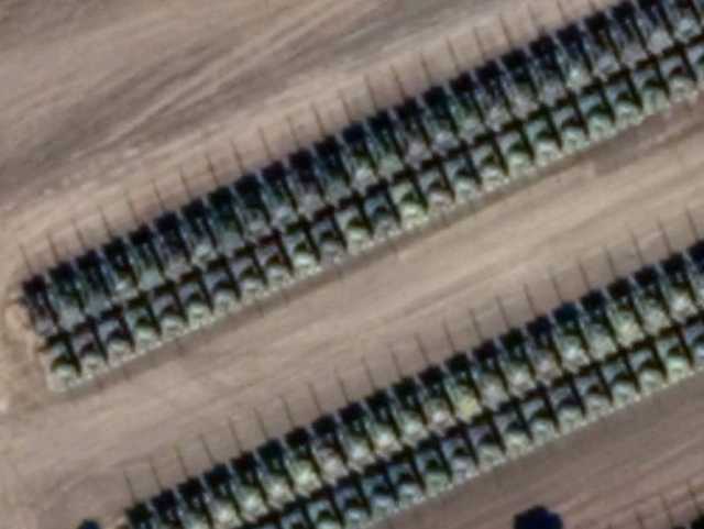Спутник обнаружил сотни российских танков у границы с Украиной