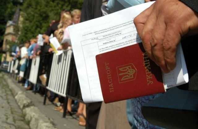 Страхові внески у Польщі сплачує вже понад 440 тис. громадян України