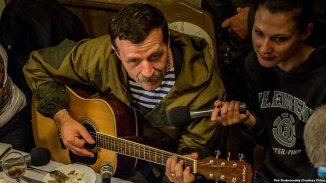 Бредил бы меньше. Безлер высмеял слова Басурина о «наступлении ВСУ»