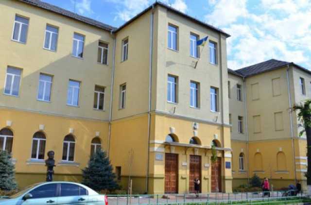 У Мукачеві учень 10 класу підхопив менінгоенцефаліт: дитина у важкому стані