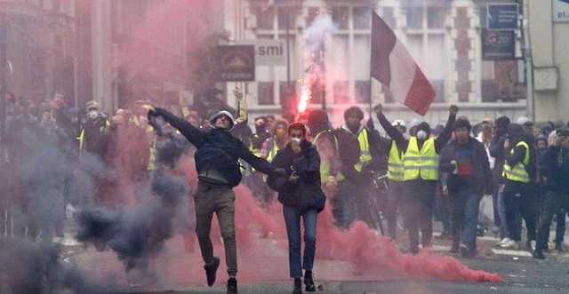 Уступки Макрона могут обойтись казне Франции в 10 млрд евро