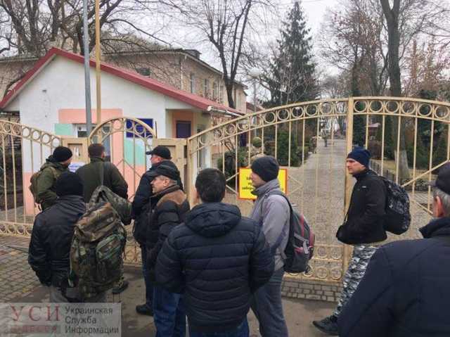 В Одессе заселение военных в детский лагерь вызвало тревогу у родителей