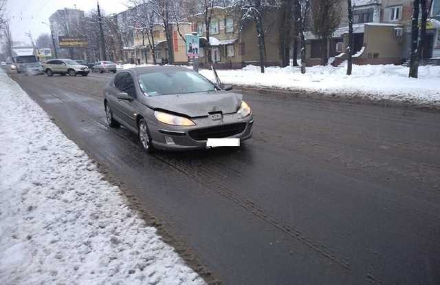 "Евробляхерша" разбомбила новый троллейбус и обещала "оторвать бошки"