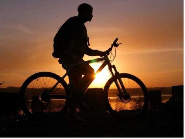 «Ударился бедром о велосипед — и развилась саркома»: в Киеве огромную опухоль удалили ультразвуком