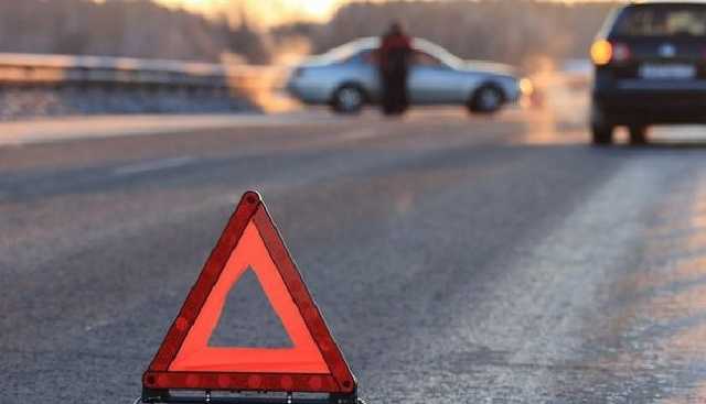 В Хмельницкой области ДТП с участием автобуса и легковушки, есть пострадавшие