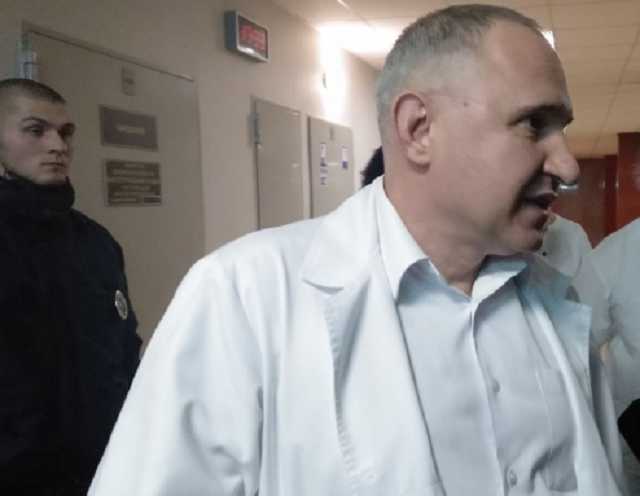 «Вы что охренели бл@дь?»: С14 штурмовали полицию после погрома в Институте сердца