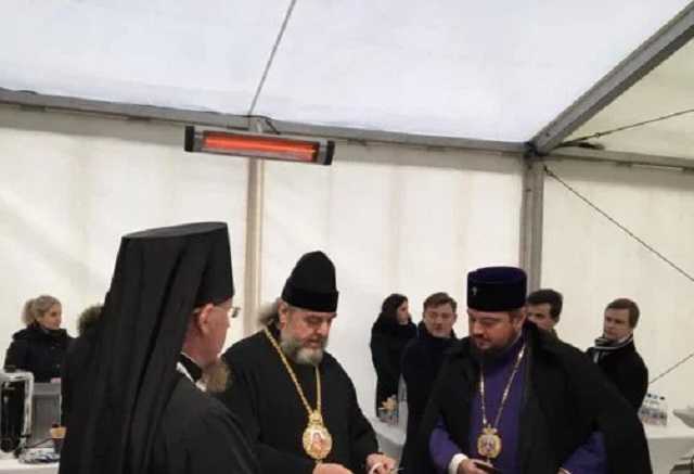 На Объединительный собор УПЦ прибыли представители Московского патриархата