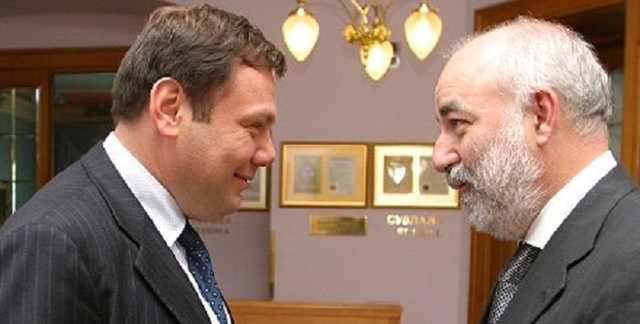 Михаил Подоляк: “Как “загоняют” олигархов”