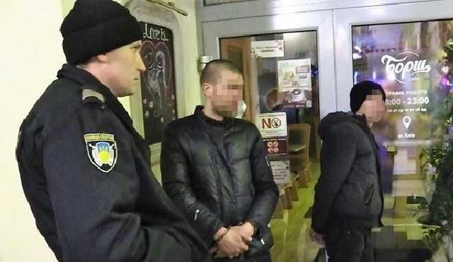 Ограбление автозаправки в Киеве: подозреваемых отправили под арест