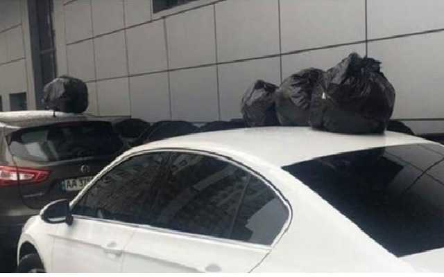 В Киеве оригинальным способом наказали “героев парковки”