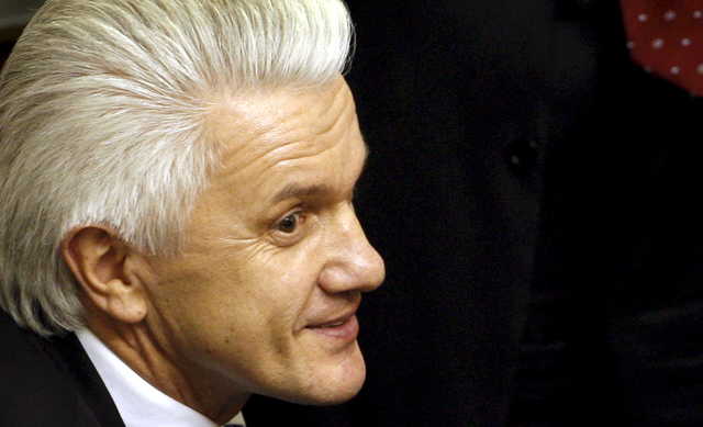 Что-то знает. Литвин купил государственных облигаций на 3,7 миллиона