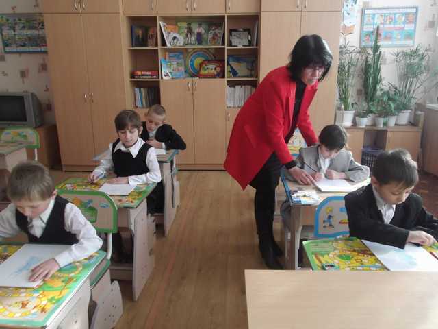 У чернігівській школі діти отруїлися через фарбу