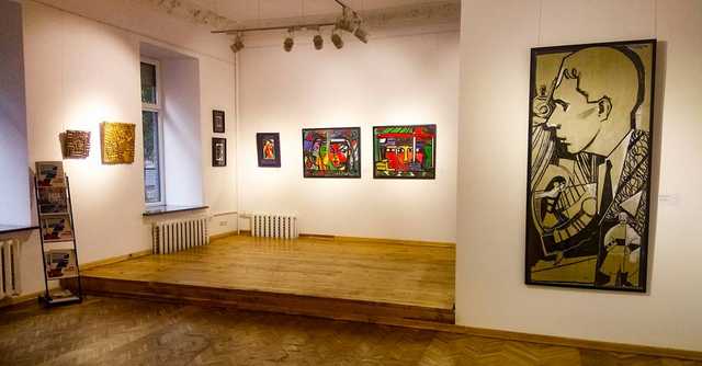 Столичная полиция расследует попытку поджога выставочного центра “Дукат”