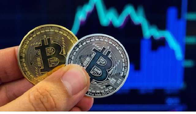 Биткоин снова начал падать вниз